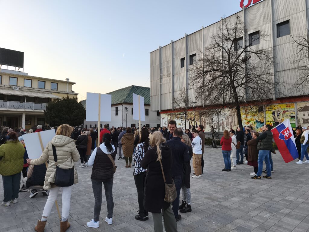 Protest v Nových Zámkoch. FOTO: Tomáš Pataki